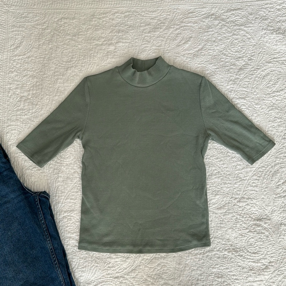 Zara short sleeve turtleneck Top